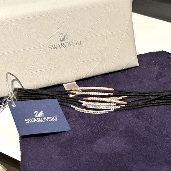 ✨ Edgy Swarovski Black Leather, Crystal Bracelet with Rose Gold Plated Settings - Picture 3 of 16